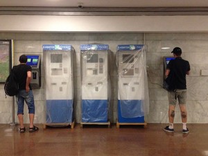 Сейчас синюю карточку продают в кассах 10 станций метро
